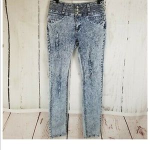 High Waisted Distressed Jeans